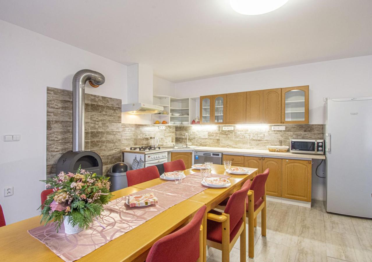 Kroměříž Velky Apartman Zlamanka מראה חיצוני תמונה